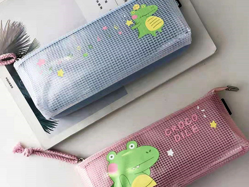 考試用的文具袋要多大？